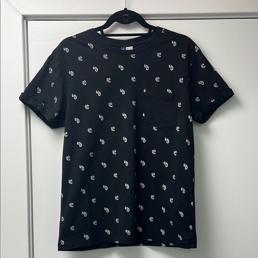 H&M Divided Men’s black printed t-shirt size medium